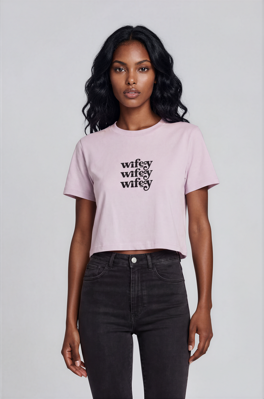 wifey cropped tee