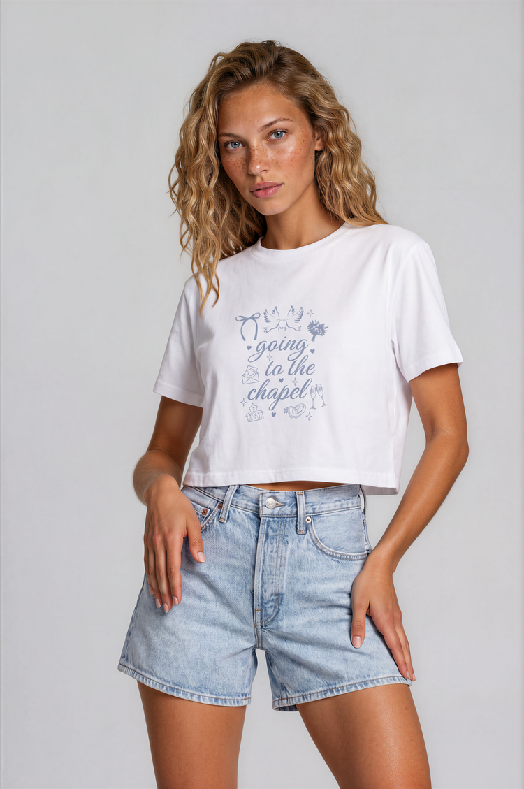 going to the chapel graphic cropped tee